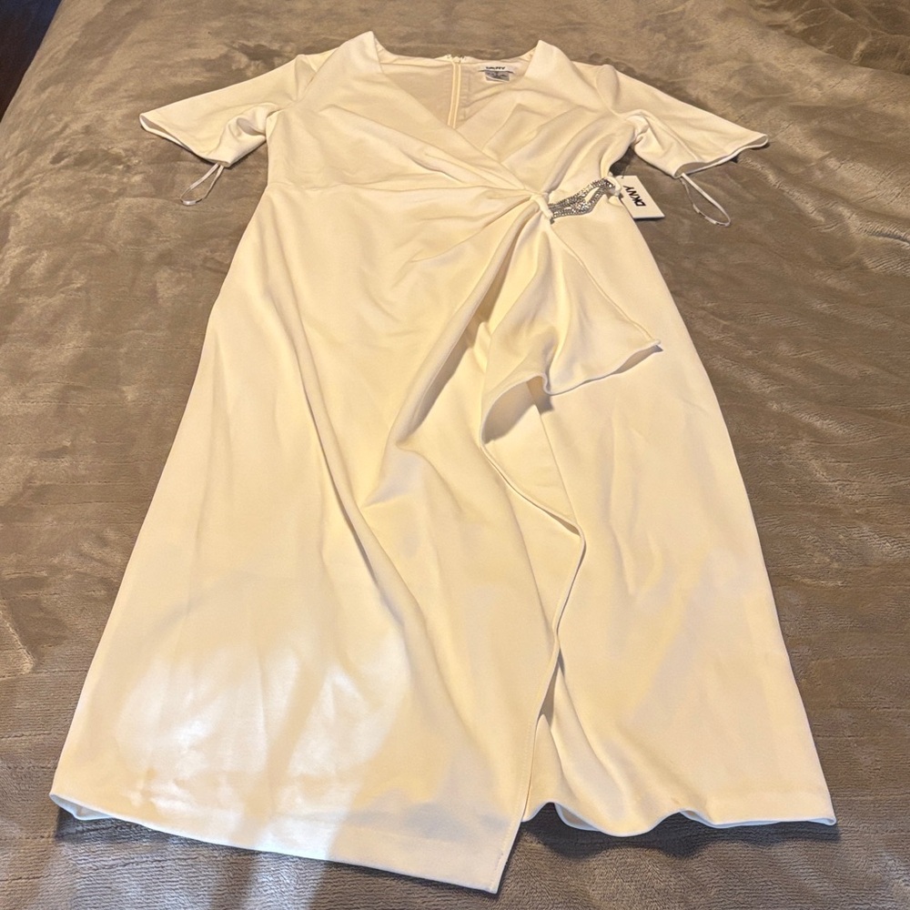 Women Size 6 DKNY Cream Midi Wrap Dress New With Tags